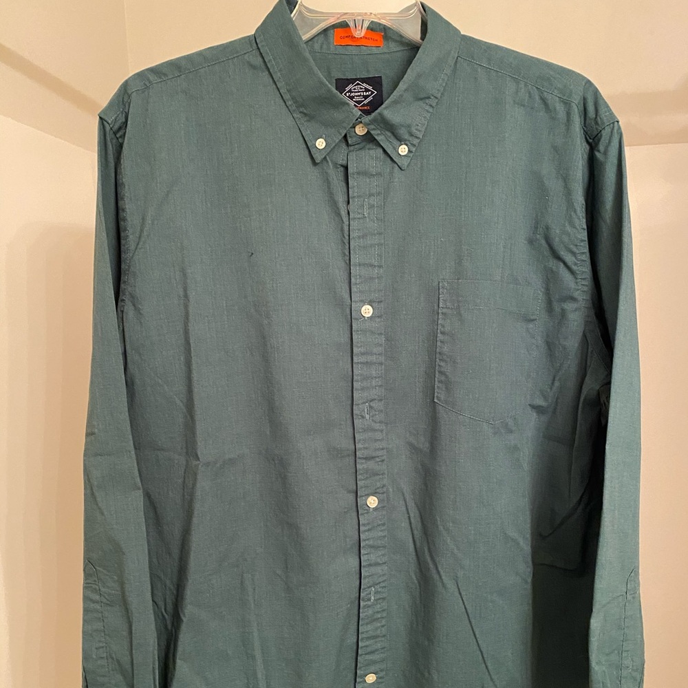Men’s St John’s Bay button down shirt